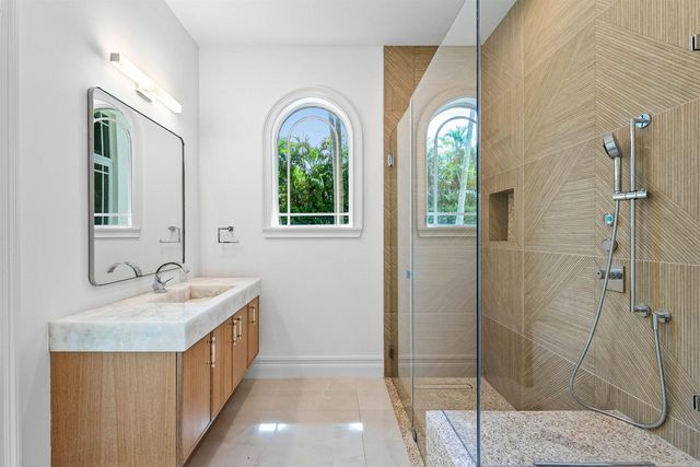 2002 NW 4th Avenue, Delray Beach, FL 33444