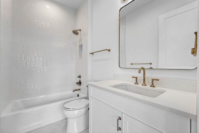 2002 NW 4th Avenue, Delray Beach, FL 33444