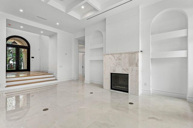 2002 NW 4th Avenue, Delray Beach, FL 33444