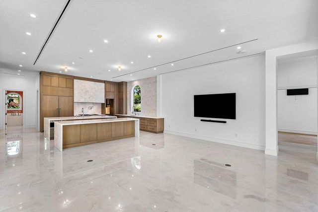 2002 NW 4th Avenue, Delray Beach, FL 33444