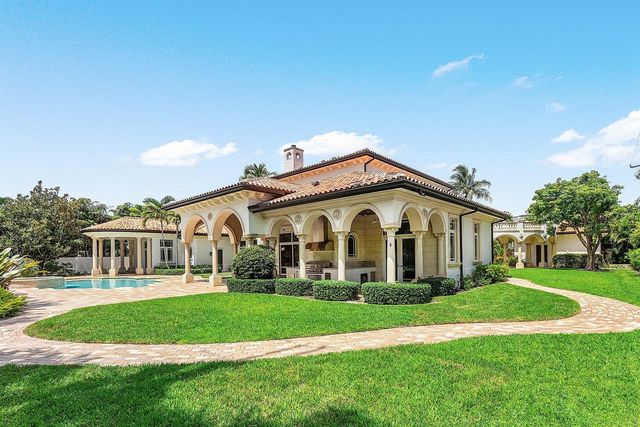 2002 NW 4th Avenue, Delray Beach, FL 33444