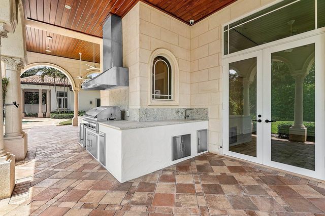 2002 NW 4th Avenue, Delray Beach, FL 33444