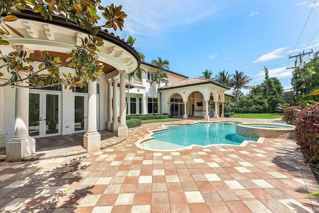2002 NW 4th Avenue, Delray Beach, FL 33444