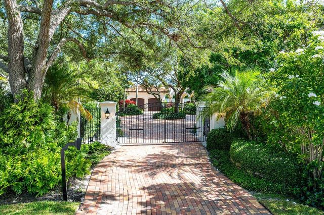 2002 NW 4th Avenue, Delray Beach, FL 33444