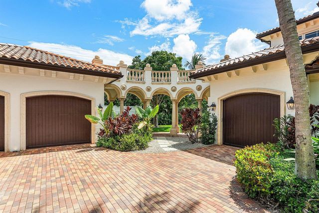 2002 NW 4th Avenue, Delray Beach, FL 33444