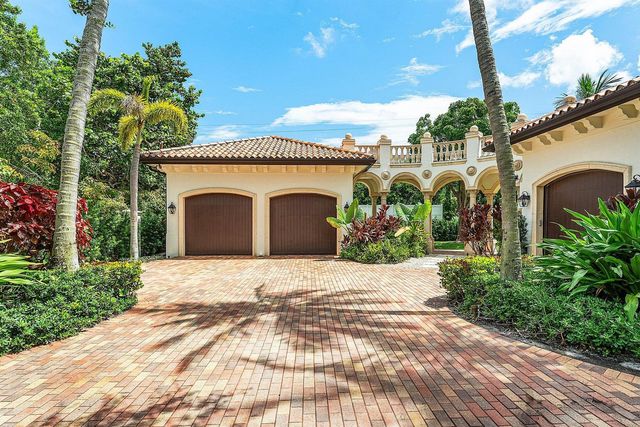 2002 NW 4th Avenue, Delray Beach, FL 33444