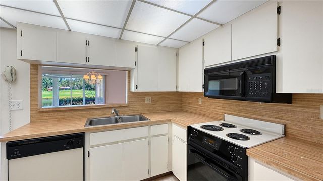 5513 PALM AIRE DRIVE, Sarasota, FL 34243