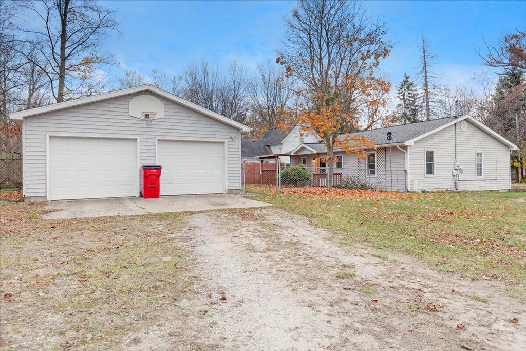 202 S Clay Street, Newaygo City, MI 49337