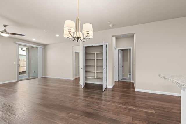 910 Lazy Trail Dr, Rocklin, CA 95765