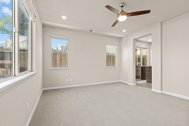 910 Lazy Trail Dr, Rocklin, CA 95765
