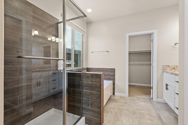 910 Lazy Trail Dr, Rocklin, CA 95765