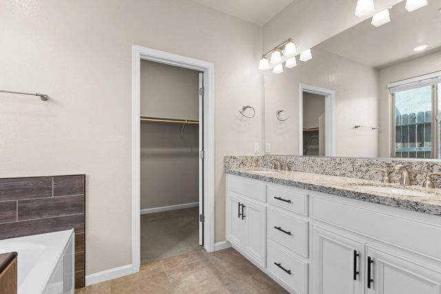 910 Lazy Trail Dr, Rocklin, CA 95765
