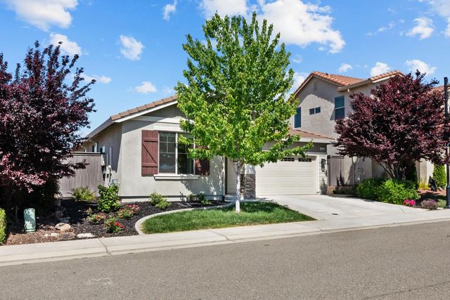 910 Lazy Trail Dr, Rocklin, CA 95765