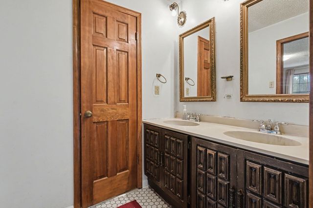 7439 LEXIE GARDNER RD, Bartlett, TN 38002