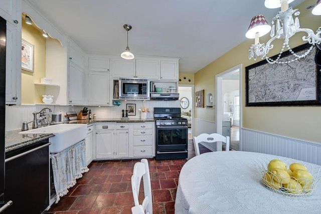 1902 Pinehurst Avenue, Saint Paul, MN 55116