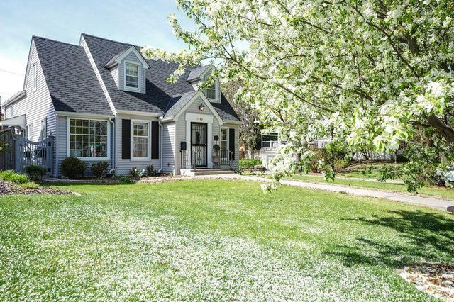 1902 Pinehurst Avenue, Saint Paul, MN 55116