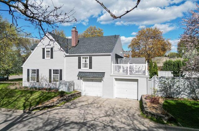 1902 Pinehurst Avenue, Saint Paul, MN 55116