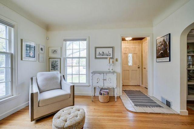 1902 Pinehurst Avenue, Saint Paul, MN 55116