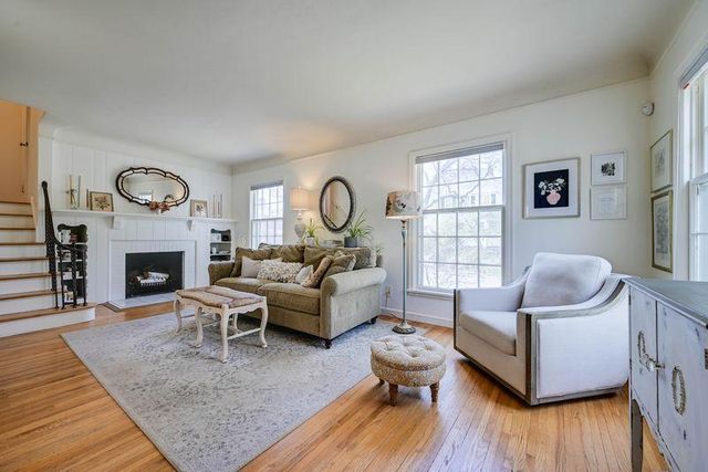 1902 Pinehurst Avenue, Saint Paul, MN 55116
