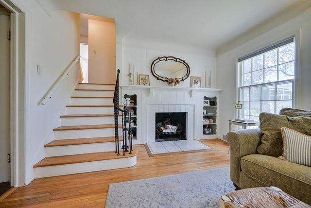 1902 Pinehurst Avenue, Saint Paul, MN 55116