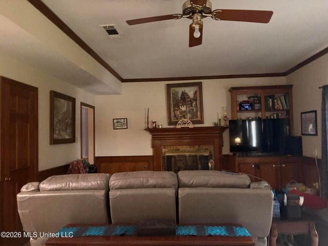 4 Spring Lake Point, Pearl, MS 39208