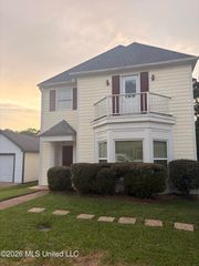 4 Spring Lake Point, Pearl, MS 39208