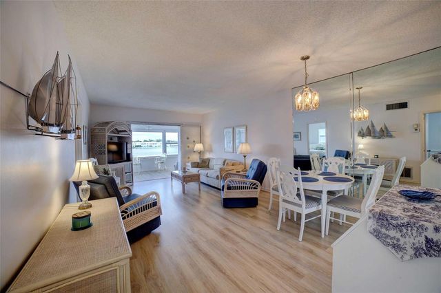 1801 Ocean Drive 201, Boynton Beach, FL 33426