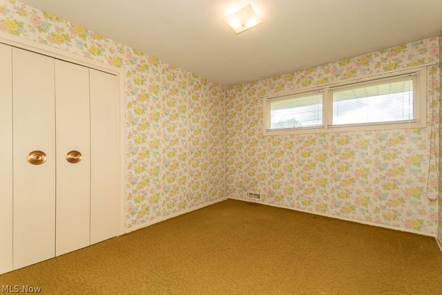 73 E Parkleigh Drive, Seven Hills, OH 44131