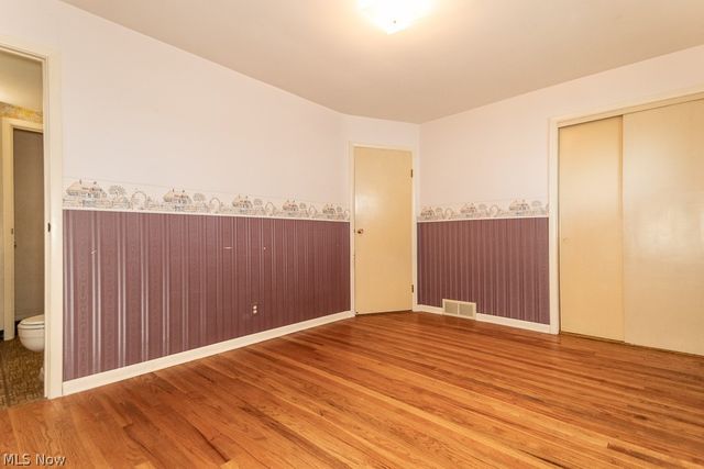 73 E Parkleigh Drive, Seven Hills, OH 44131