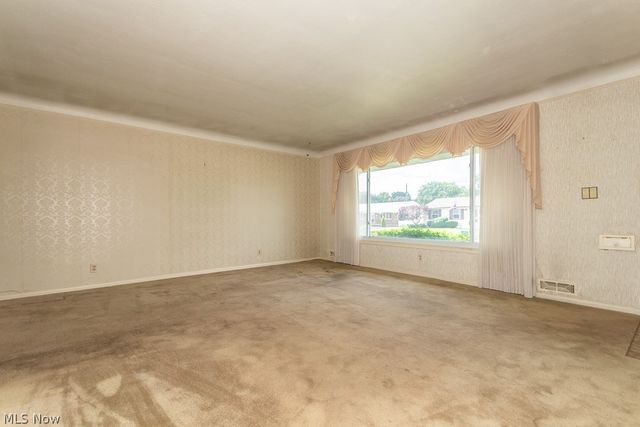 73 E Parkleigh Drive, Seven Hills, OH 44131