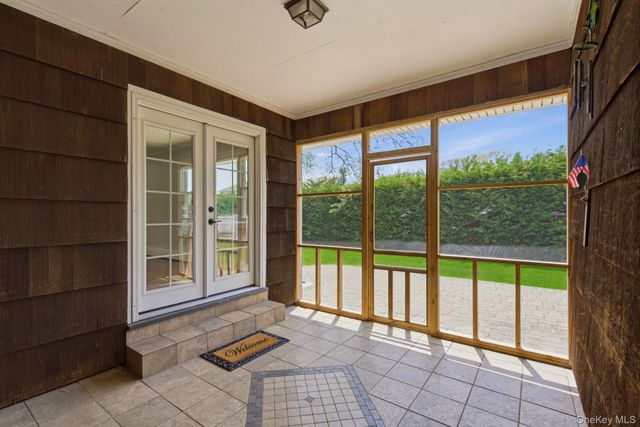 22 Wiggins Street, Ronkonkoma, NY 11779