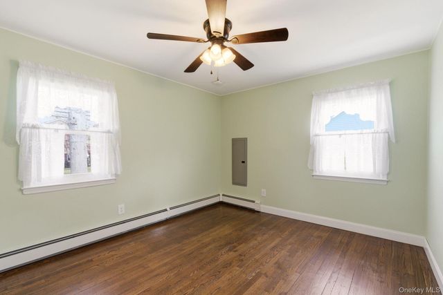 22 Wiggins Street, Ronkonkoma, NY 11779