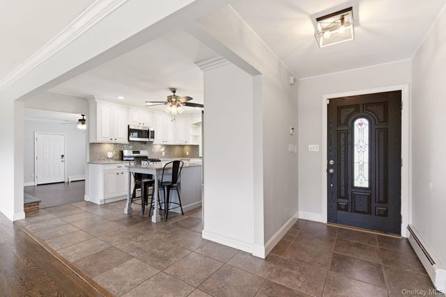 22 Wiggins Street, Ronkonkoma, NY 11779