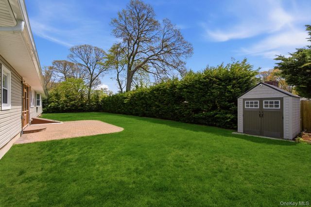 22 Wiggins Street, Ronkonkoma, NY 11779