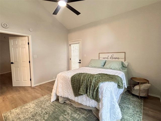 4900 Floyd Street 10, Houston, TX 77007