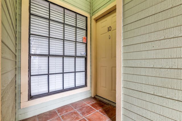 4900 Floyd Street 10, Houston, TX 77007