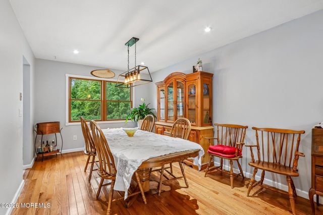 89 Bark Street, Toms River, NJ 08753