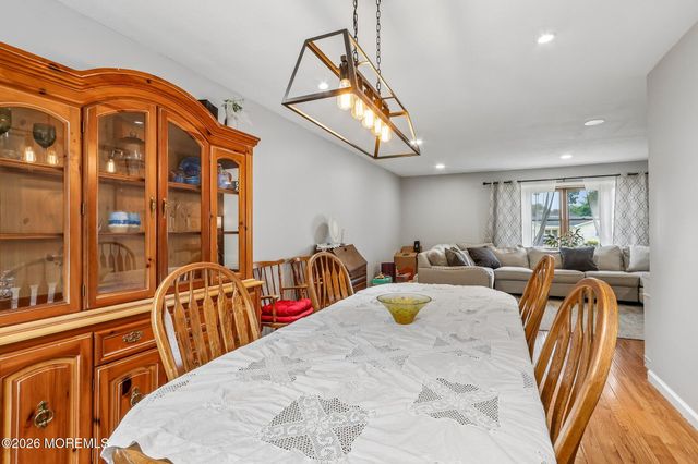 89 Bark Street, Toms River, NJ 08753