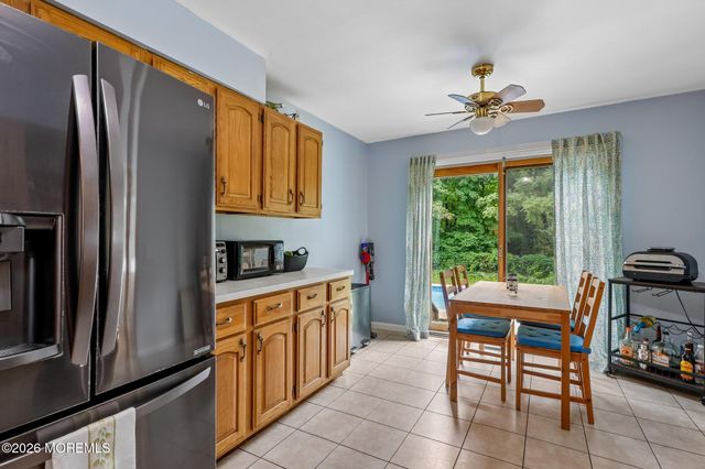 89 Bark Street, Toms River, NJ 08753