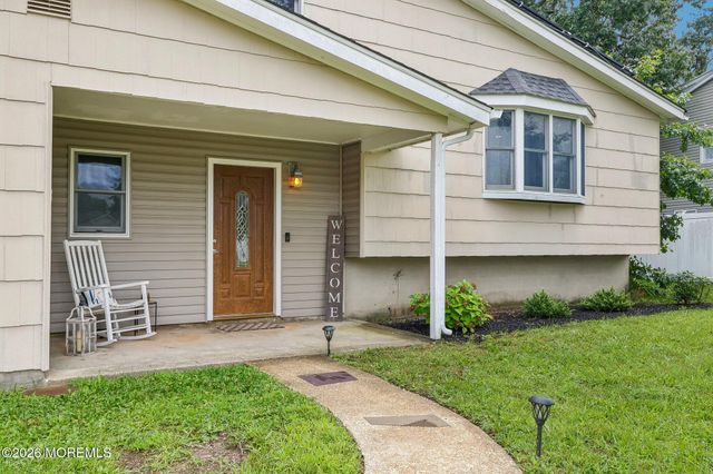 89 Bark Street, Toms River, NJ 08753