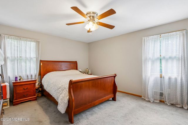 89 Bark Street, Toms River, NJ 08753