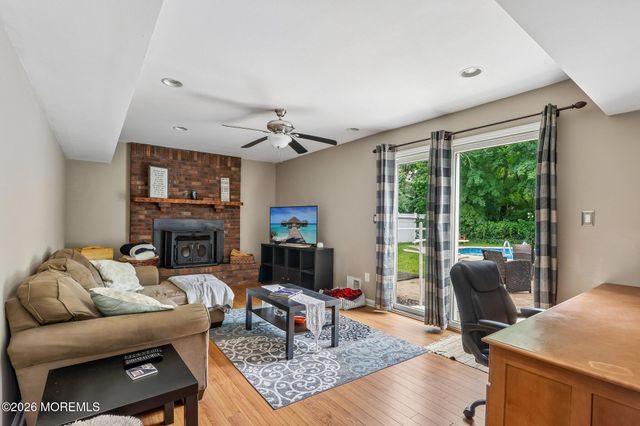 89 Bark Street, Toms River, NJ 08753
