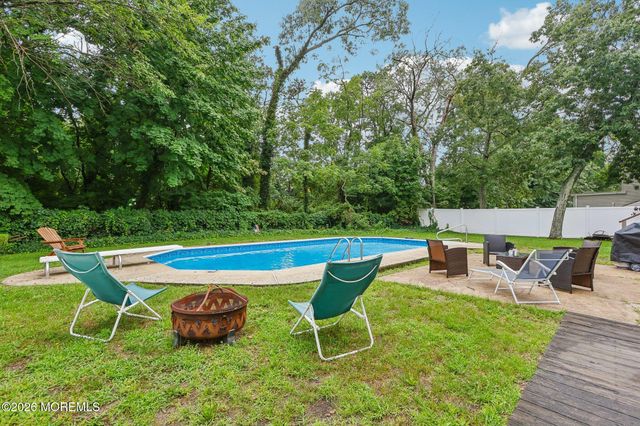 89 Bark Street, Toms River, NJ 08753