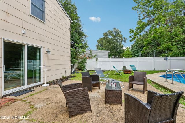 89 Bark Street, Toms River, NJ 08753