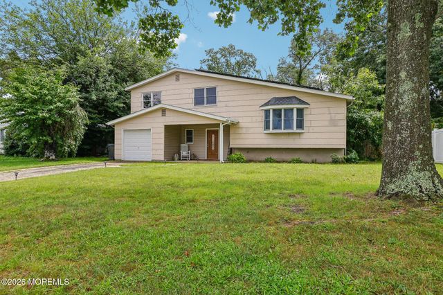 89 Bark Street, Toms River, NJ 08753
