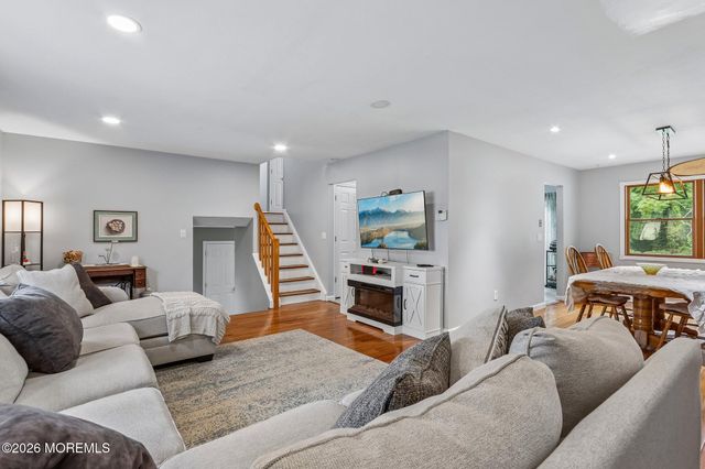 89 Bark Street, Toms River, NJ 08753