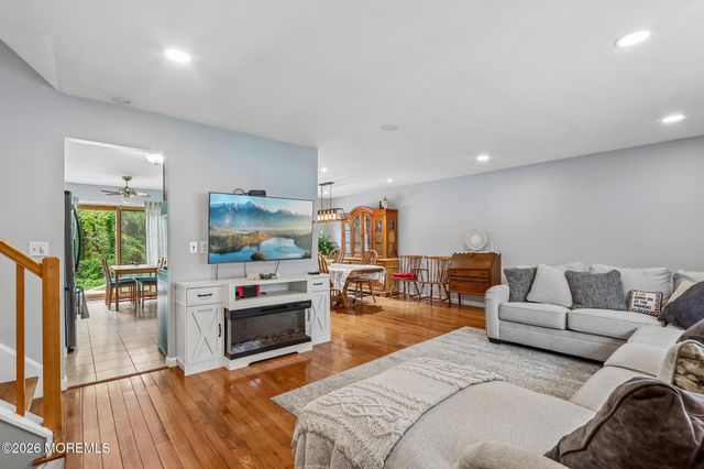 89 Bark Street, Toms River, NJ 08753