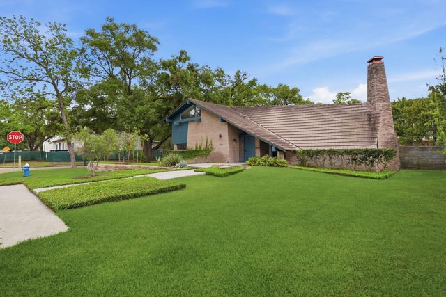 4603 Ivanhoe Street, Houston, TX 77027