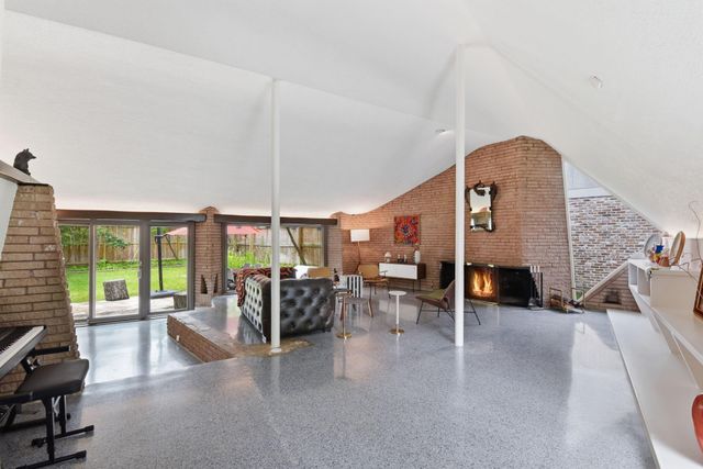 4603 Ivanhoe Street, Houston, TX 77027