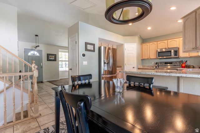 481 E WATERFORD WAY, Midvale, UT 84047